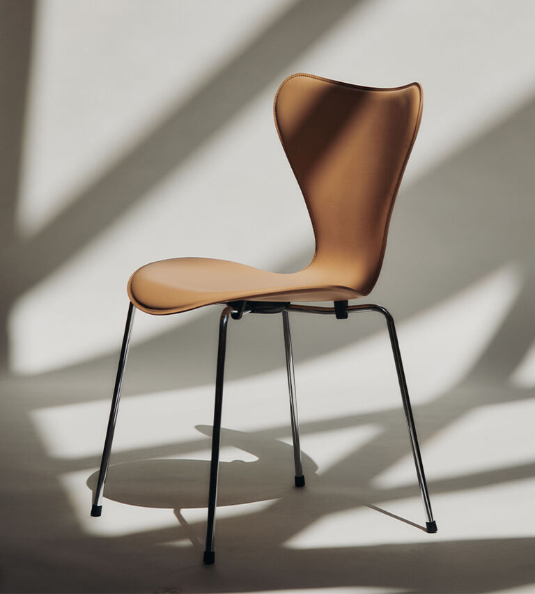 Shop Fritz Hansen Serie 7 Grace at Illums Bolighus