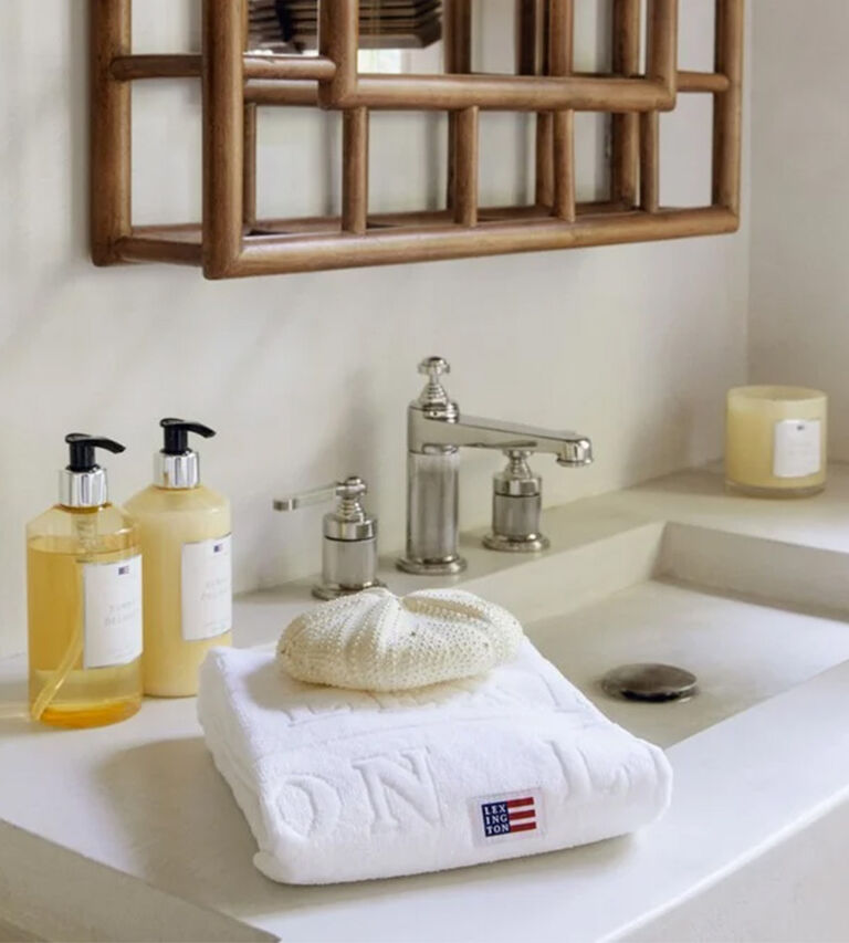 Shop bathroom accessories on sale at Illums Bolighus
