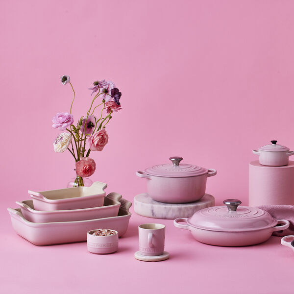 Heritage Rectangular Dish 32 cm, shell pink, Le Creuset