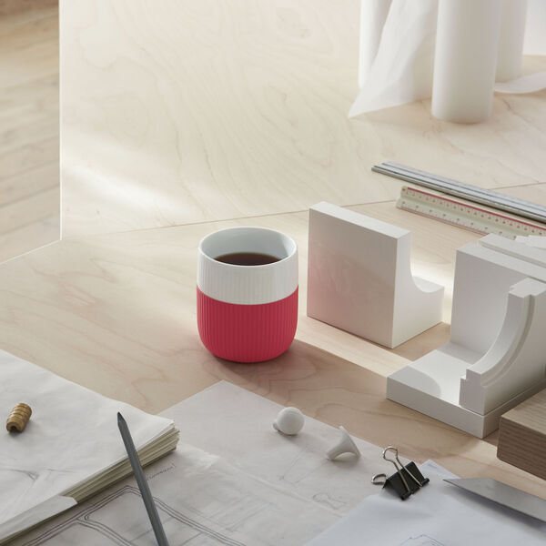 Fluted Contrast Mug 35 cl, hibiscus Fluted Contrast Mug 35 cl, hibiscus, Royal Copenhagen