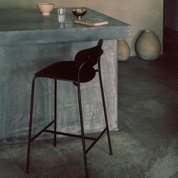 Pavilion AV7 Counter Stool, black, &Tradition