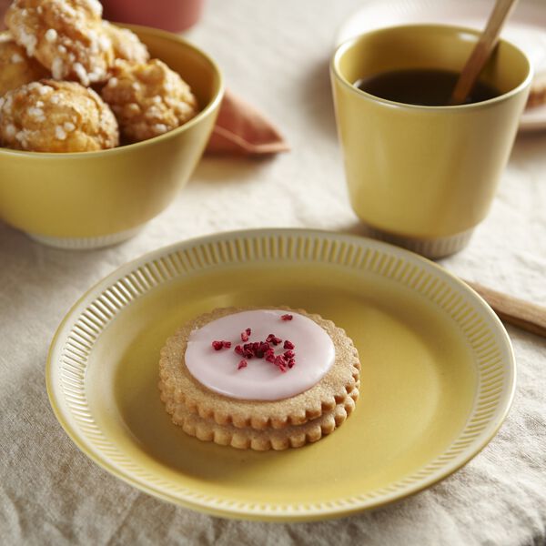 Colorit Plate Ø 19 cm, yellow Colorit Plate Ø 19 cm, yellow, Knabstrup Keramik