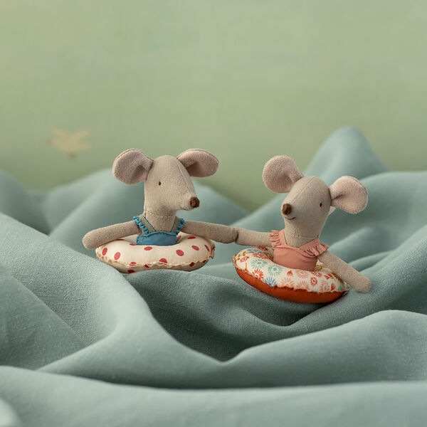 Little Sister Beach Mouse with Float, red dot, Maileg