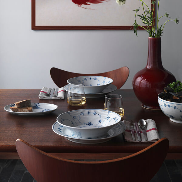 Blue Fluted Plain Deep Plate &Oslash; 24 cm, Royal Copenhagen