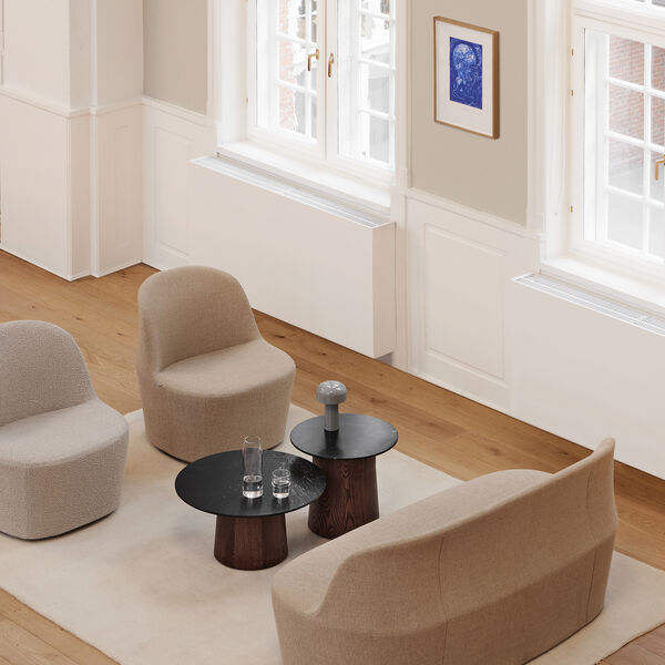 Niveau Coffee Table &Oslash; 61 cm, Black Marquina/oiled stained ash, Fredericia Furniture
