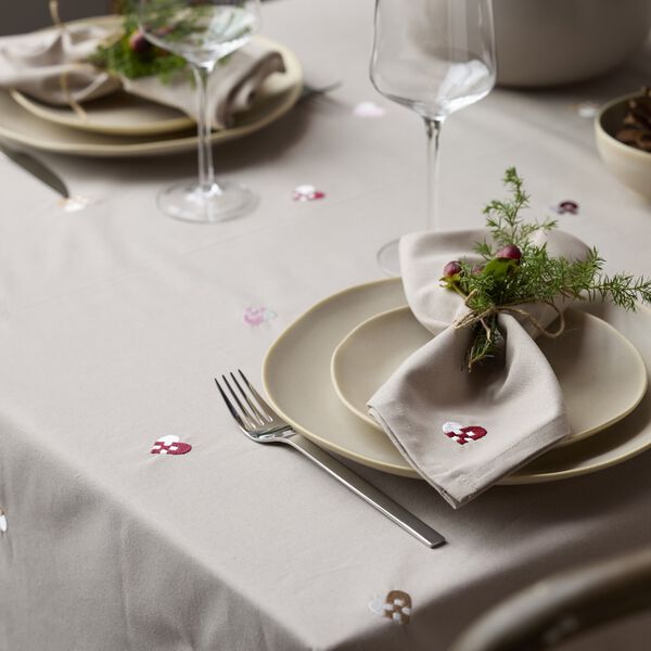 Christmas Hearts Embroidery Cloth Napkins, dark red, Södahl