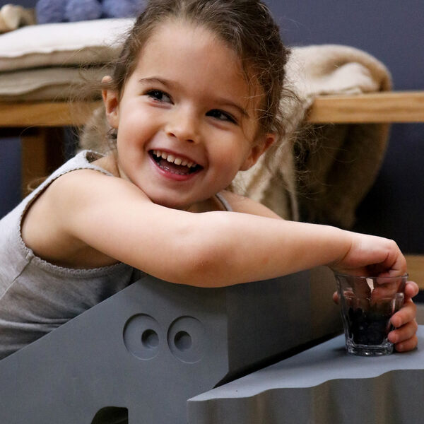 Dino, cloudy blue, bObles