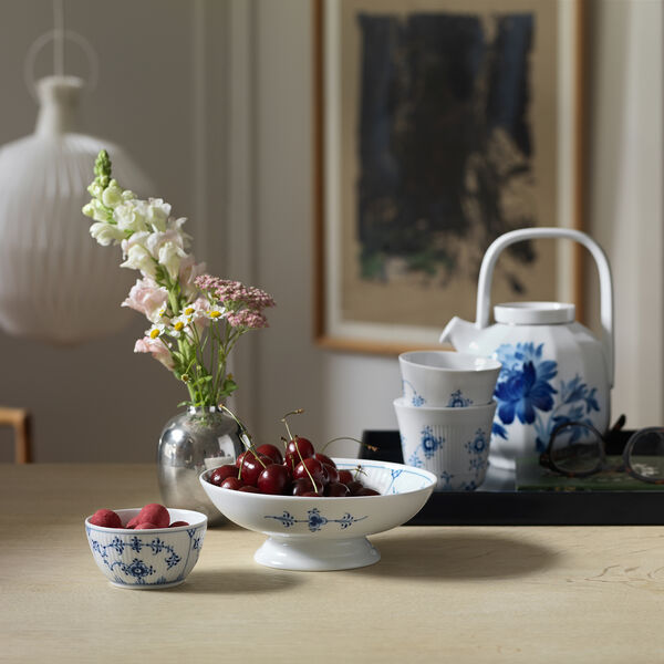 Blue Fluted Plain Bowl on Stand 42 cl, Royal Copenhagen