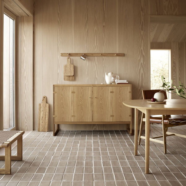 BM0057 Cabinet, oiled oak, Carl Hansen & Søn