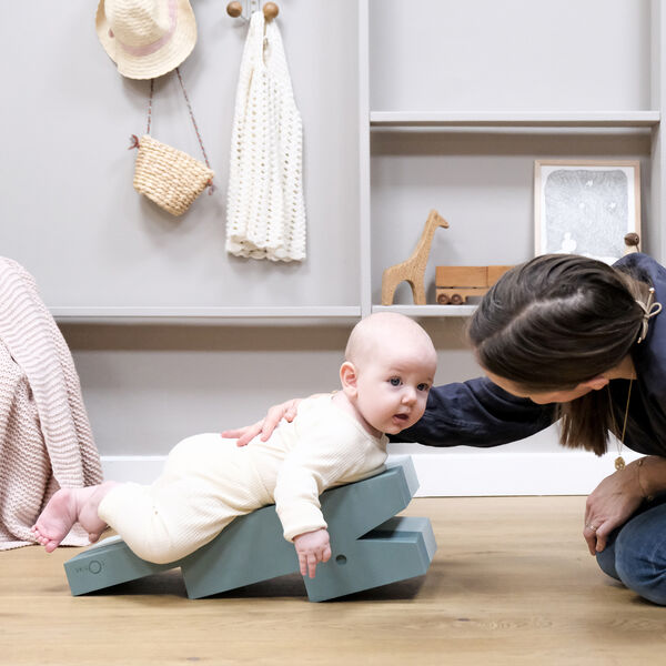 Crocodile M, green haze, bObles