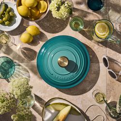 Signature round cast iron pot &Oslash; 24 cm, bleu riviera, Le Creuset
