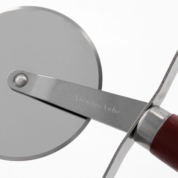 NVPizza Pizza wheel, red, Nicolas Vah&eacute;