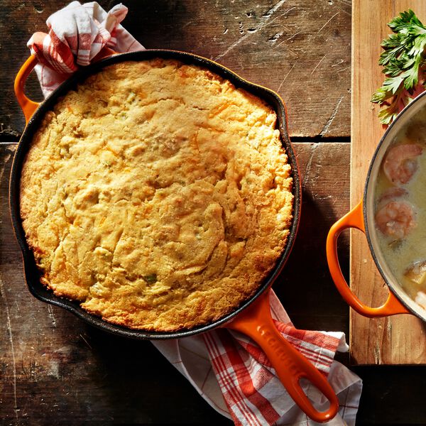 Signature cast iron round skillet &Oslash; 23 cm, volcanic, Le Creuset