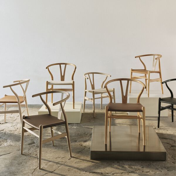 CH24P | Wishbone Chair | Oak Oil/Loke 7060, Carl Hansen & S&oslash;n