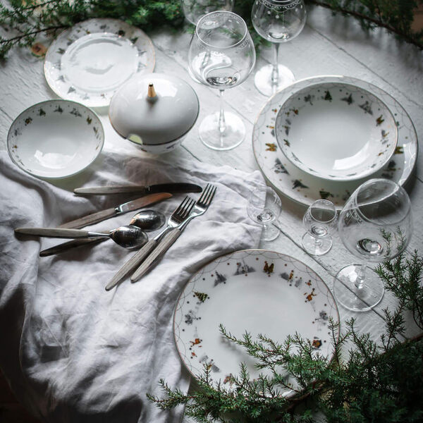 Christmas Morning Garlands | Deep Plate | &Oslash; 16, Wik & Wals&oslash;e