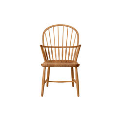 FH38 Windsor Chair, oiled oak, Carl Hansen & S&oslash;n