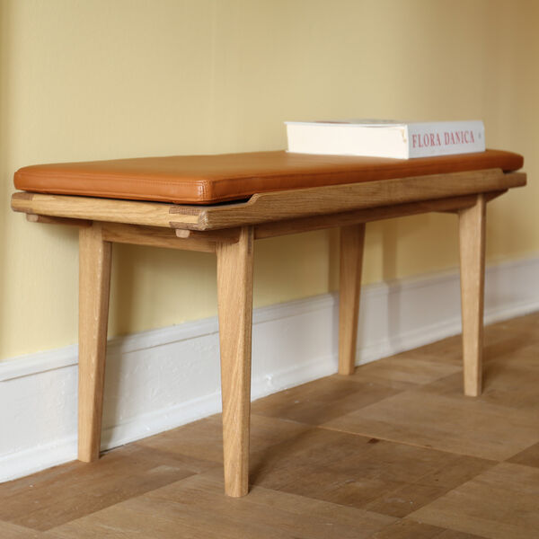 KA60 Bench, oiled oak/cognac KA60 Bench, oiled oak/cognac, Kath & Andersen