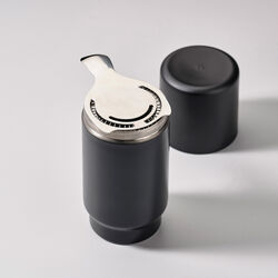 Rocks Strainer, Zone Denmark