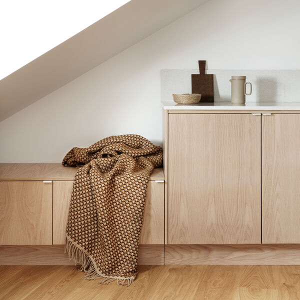 ISAK Throw, chestnut ISAK Throw, chestnut, Røros Tweed