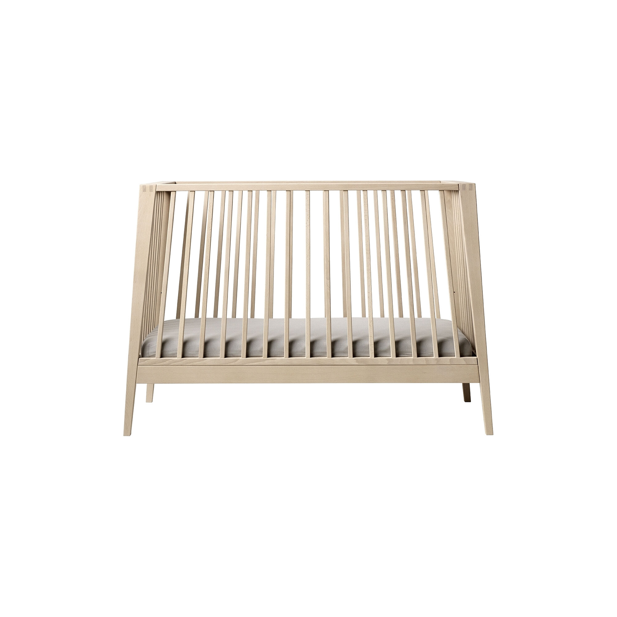Linea by Leander Baby Cot beech