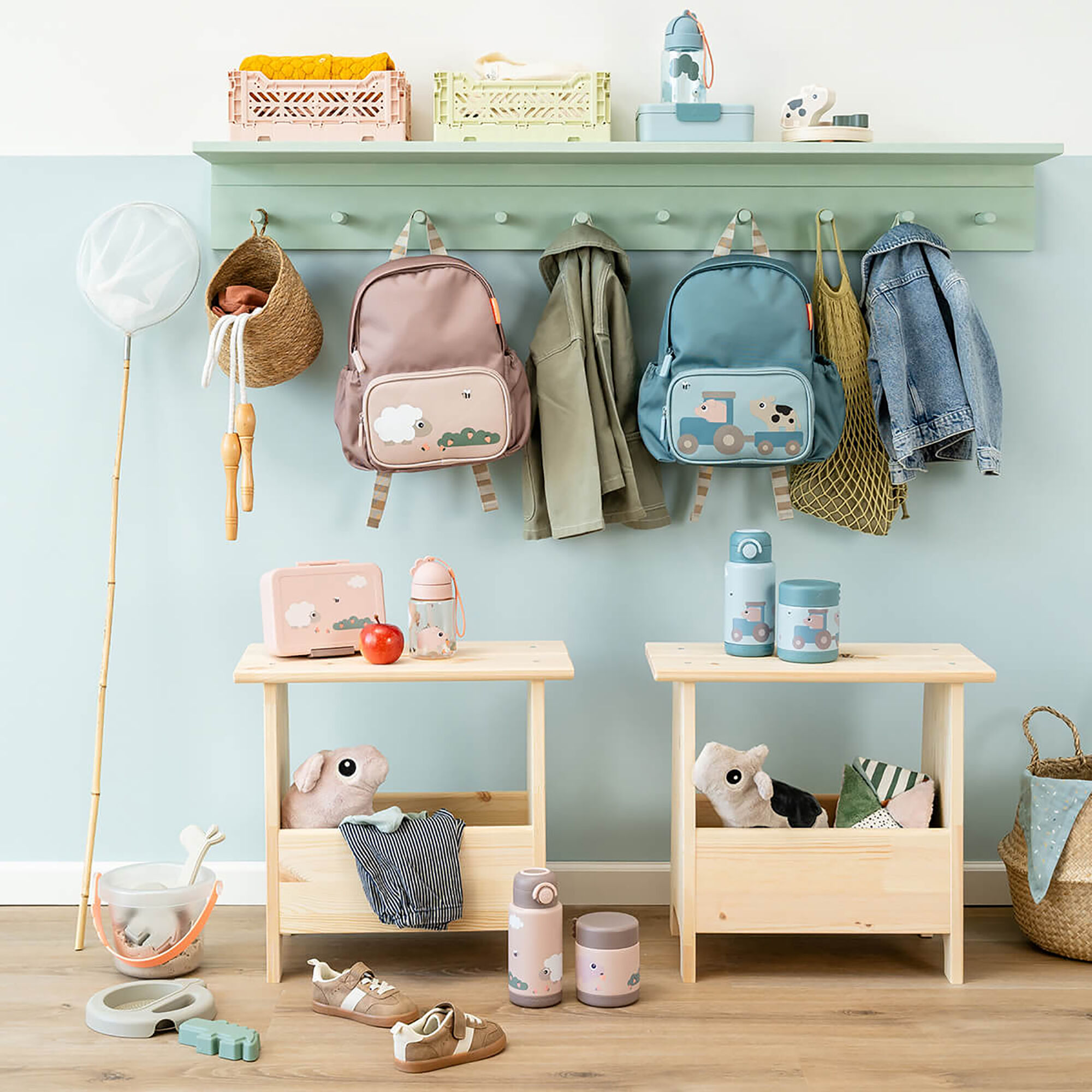 Tiny Farm Lunch Box with Divider, blue