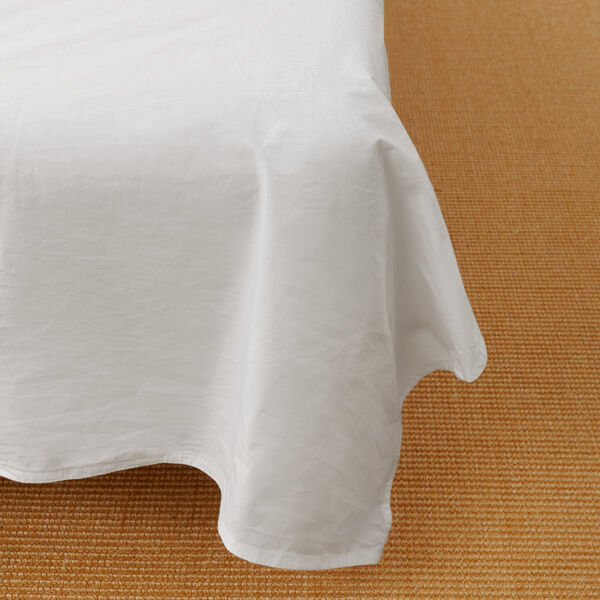 Flat Sheet I | White, Aiayu