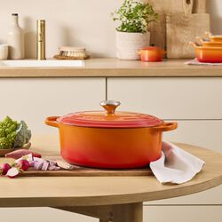 Signature cast iron oval casserole &Oslash; 31 cm, volcanic, Le Creuset