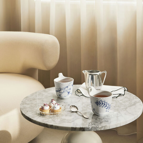 Royal Creatures high handle cup 33 cl, Caterpillar, Royal Copenhagen