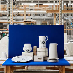 Black Fluted Mega Dish 35 cm, Royal Copenhagen