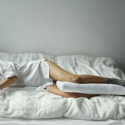 KneeAnkel Pillow, Nordic Sleep by Fossflakes