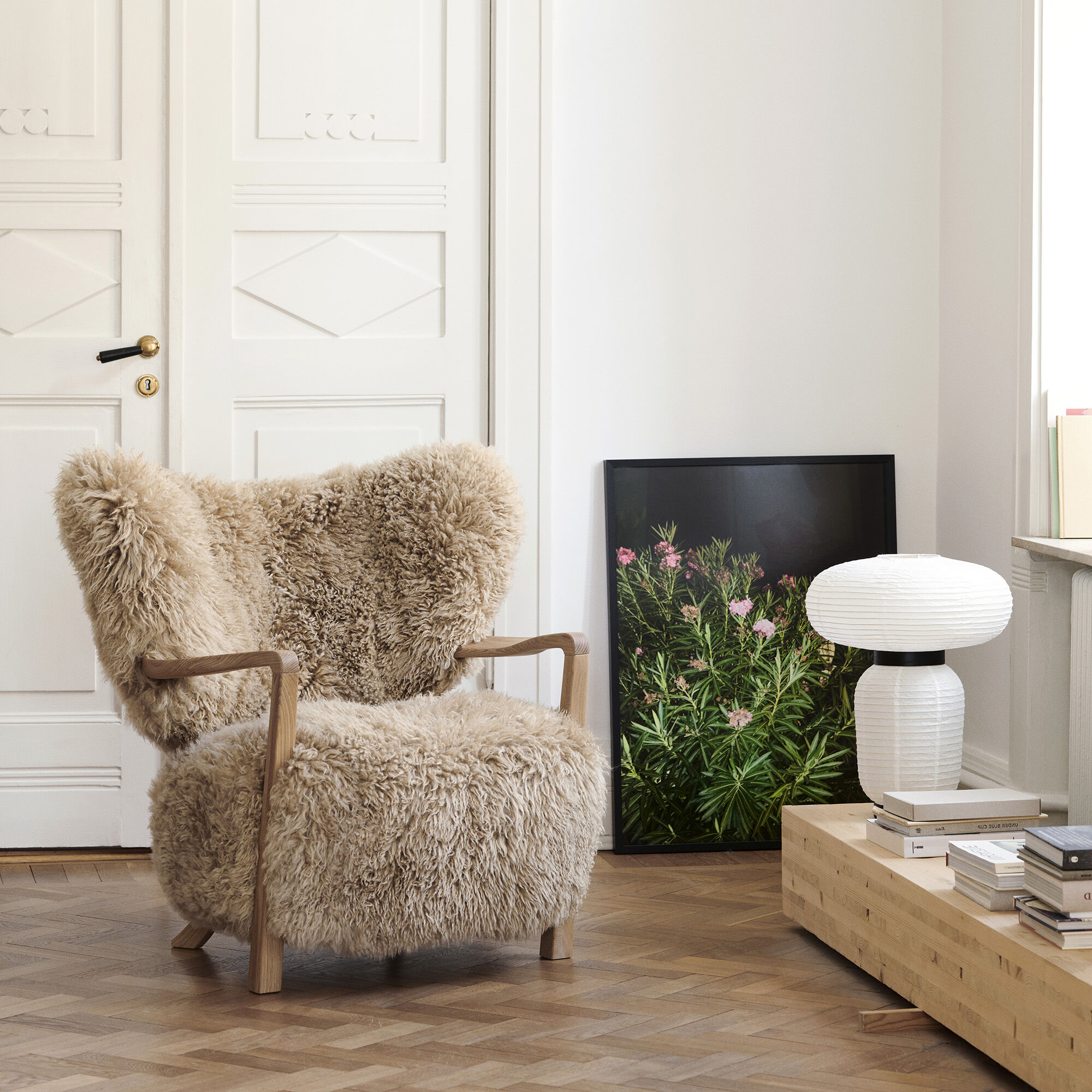 Wulff ATD2 Lounge Chair, sheepskin honey/oiled oak