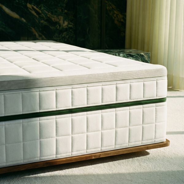 MUUN MK3 ADAPTIVE FULL SET &ndash; MATTRESS, TOPPER AND LOW WOOD FRAME, MUUN