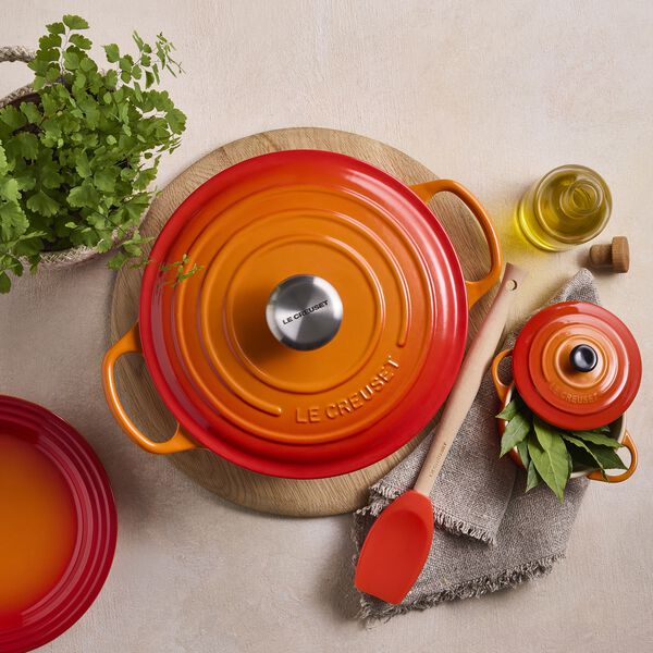 Signature round cast iron pot &Oslash; 26 cm, volcanic, Le Creuset
