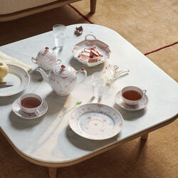 Coral Fluted Half Lace Plate Ø 22 cm, Royal Copenhagen