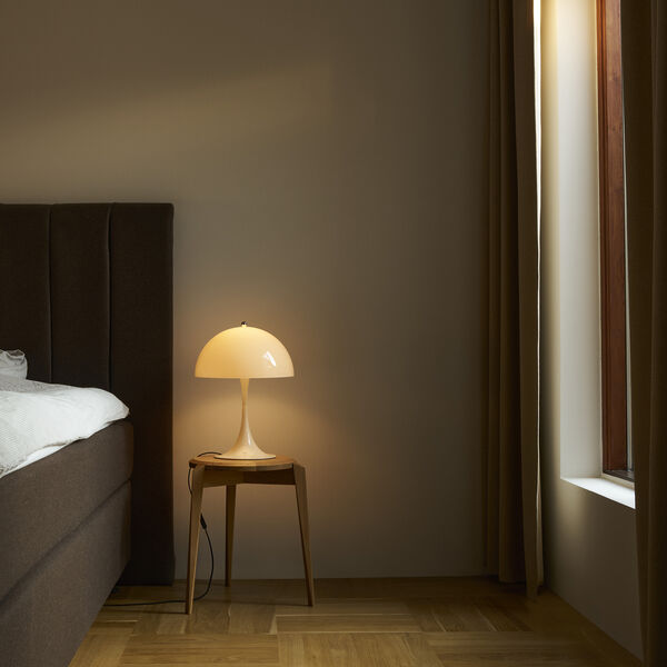Panthella 320 Table Lamp, opal beige, Louis Poulsen