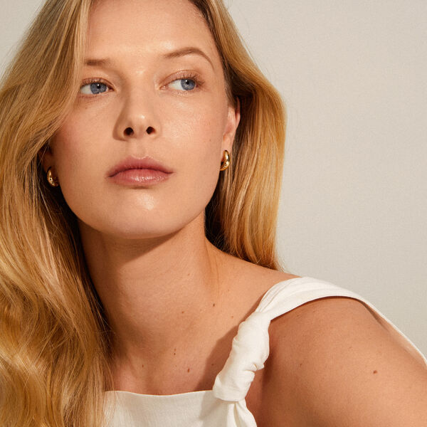 MINE Chunky Huggie Hoops, gold plated, Pilgrim