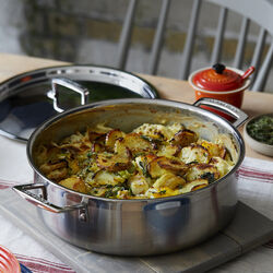 3-PLY Shallow Casserole with Lid &Oslash; 28 cm, Le Creuset