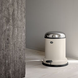VIPP13 Pedal Bin, beige VIPP13 Pedal Bin, beige, Vipp