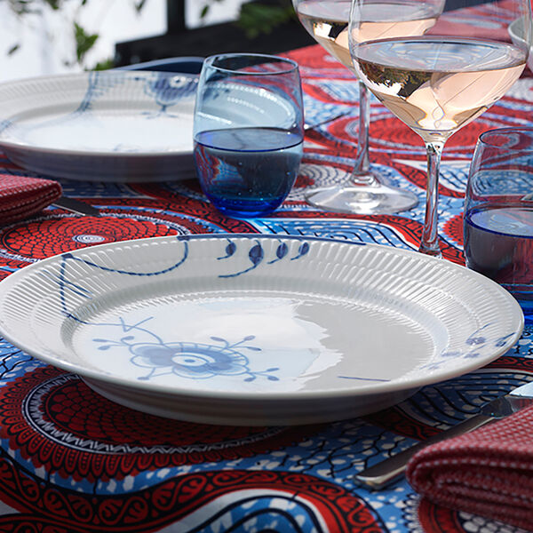 Blue Fluted Mega Plate &Oslash; 27 cm, No. 6, Royal Copenhagen