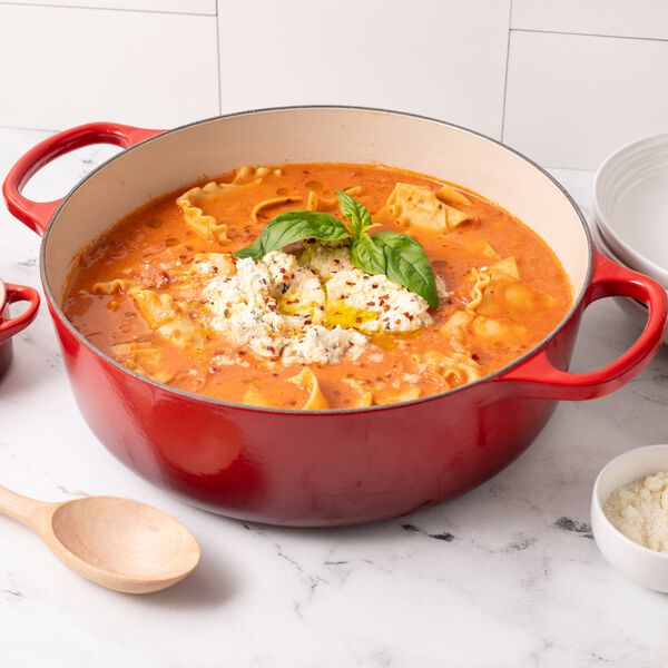 Signature cast iron soup pot &Oslash; 32 cm, cerise, Le Creuset