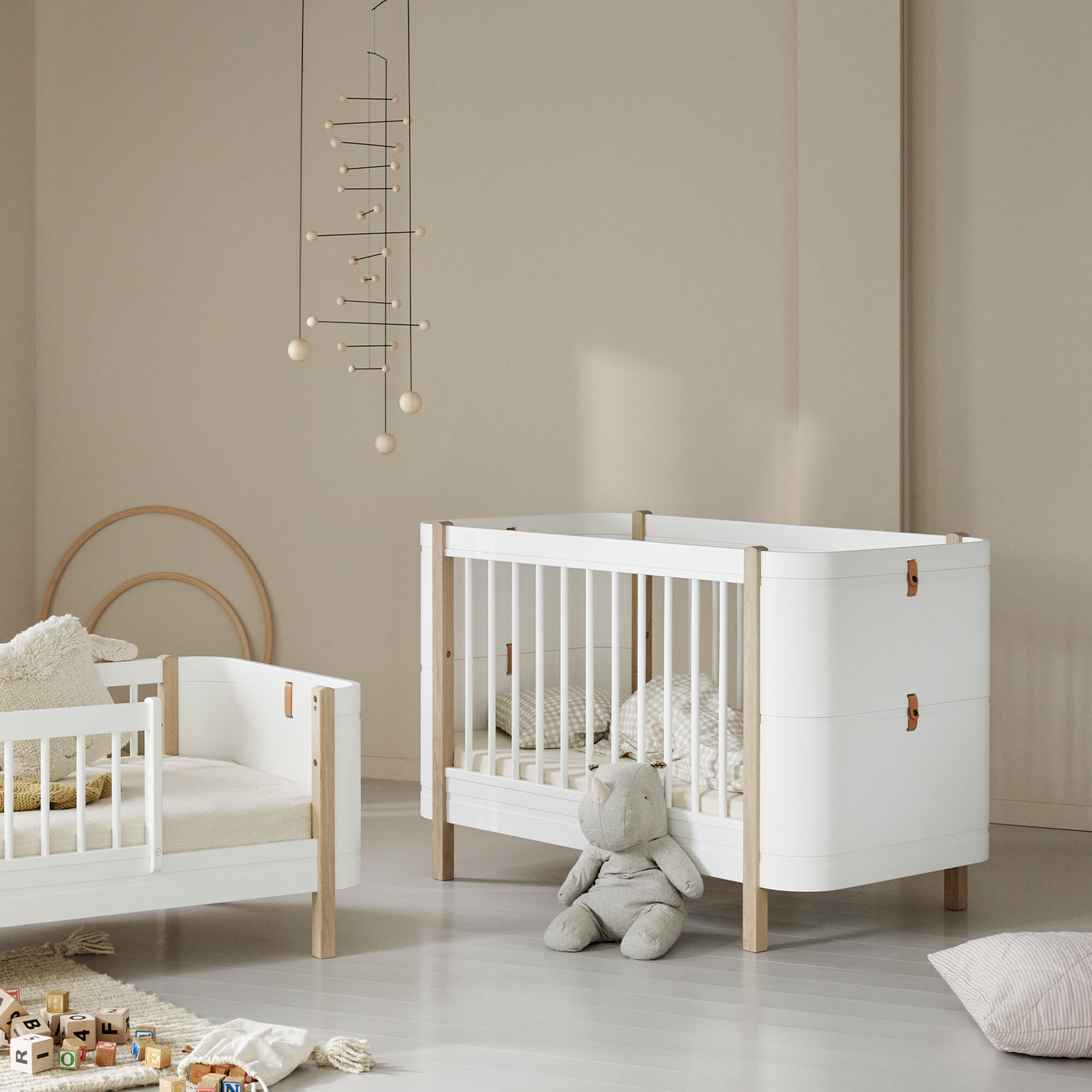 Oak cot beds top