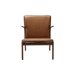 OW124 Beak Chair, oiled walnut/cognac, Carl Hansen & Søn