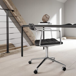VIPP452 Swivel Chair with Castors, black/polished aluminium, Vipp