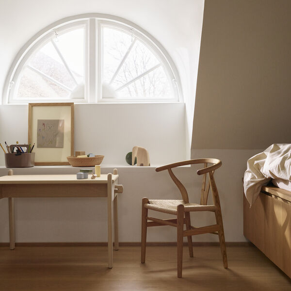 CH24 Children's Wishbone Chair | Oiled Oak, Carl Hansen & S&oslash;n