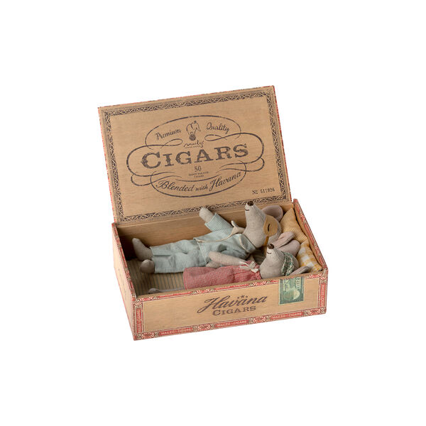 Mum and Dad Mice in Cigarbox Mum and Dad Mice in Cigarbox, Maileg