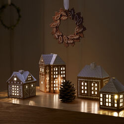 Gingerbread Lighthouse Christmas Stable, Kähler