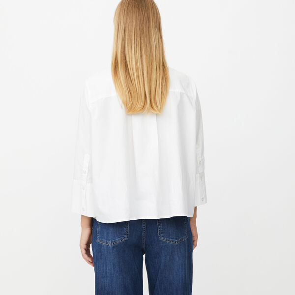 MaIlonka, white, Masai