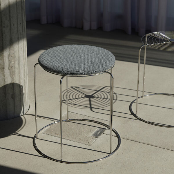 Wire Stool VP11 with Cushion, Hallingdal 130, &Tradition