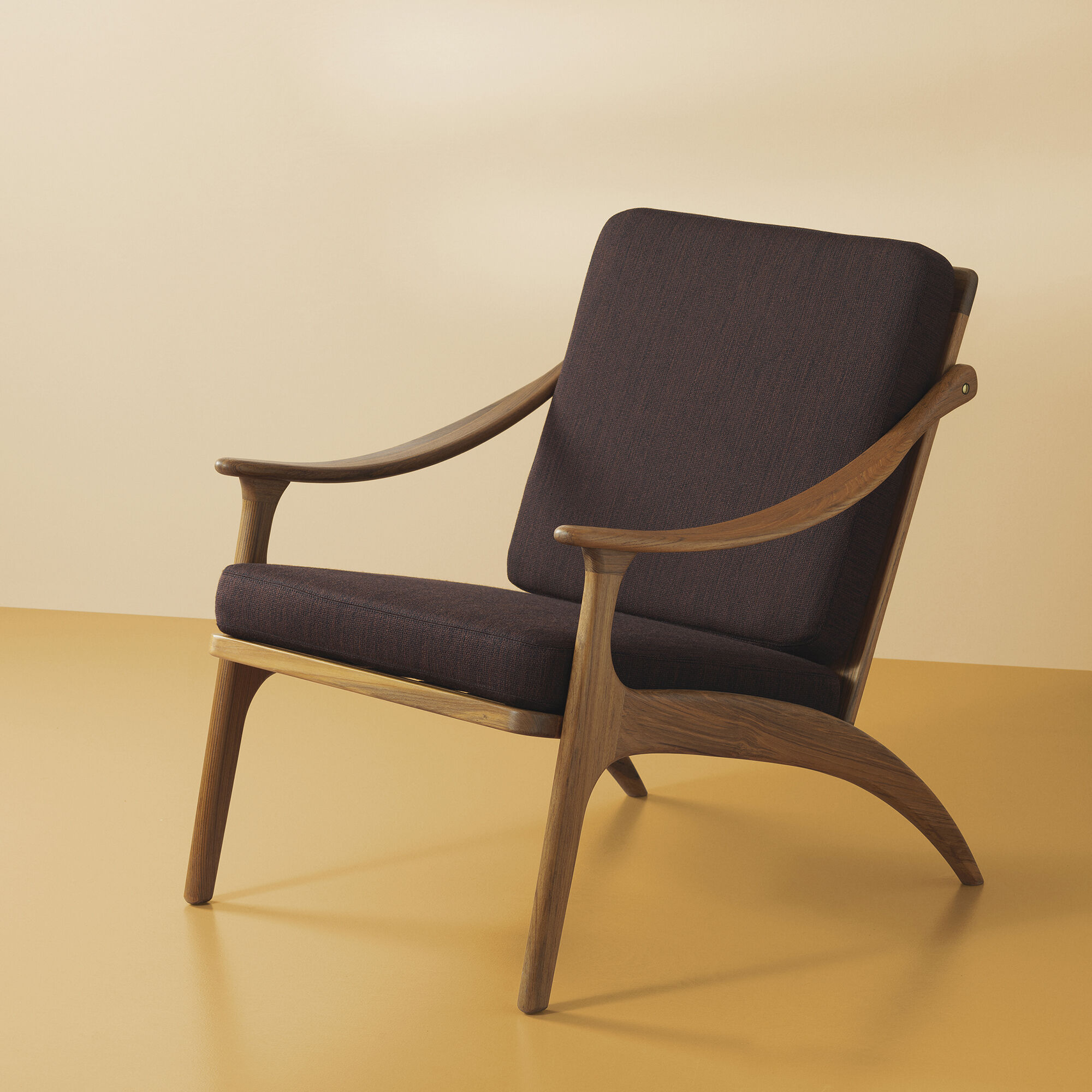 Lean back sales lounge chair