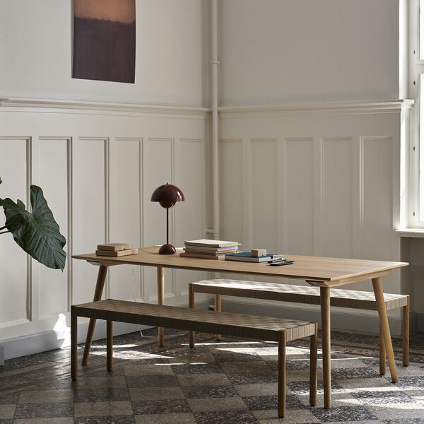 In Between SK5 Dining Table, oak, &Tradition